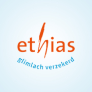 Het logo van Ethias met het onderschrift glimlach verzekerd.